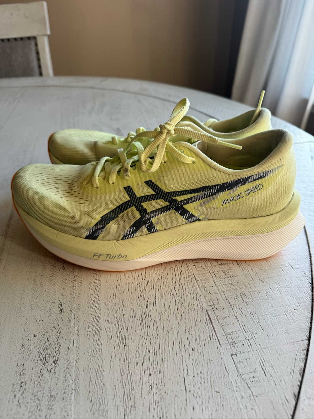 ASICS Magic Speed 4 Men’s Size 9.5 Carbon Plated